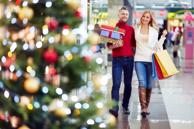 Natale più forte della crisi: boom acquisti per le decorazioni