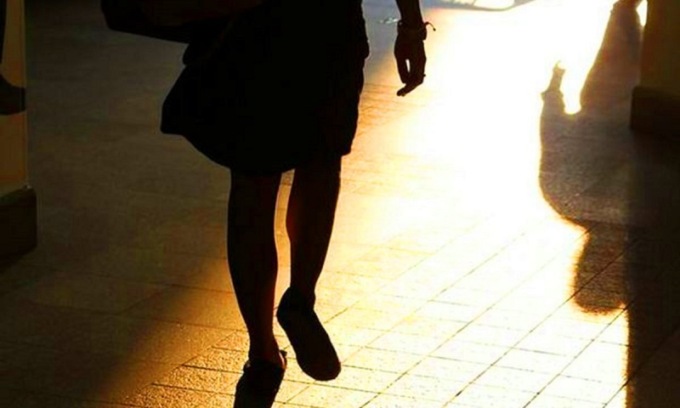 Minaccia e perseguita l’ex fidanzata e le brucia l’auto: 41enne arrestato dai carabinieri