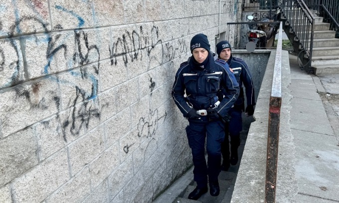 Cucina in una cantina del quartiere Aler, donna denunciata per occupazione abusiva