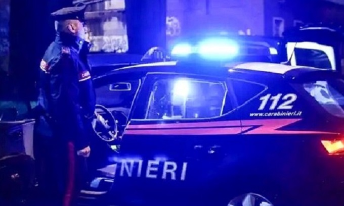 Tira un cavo d’acciaio su un viale di Milano perchè “si annoia”: arrestato per strage