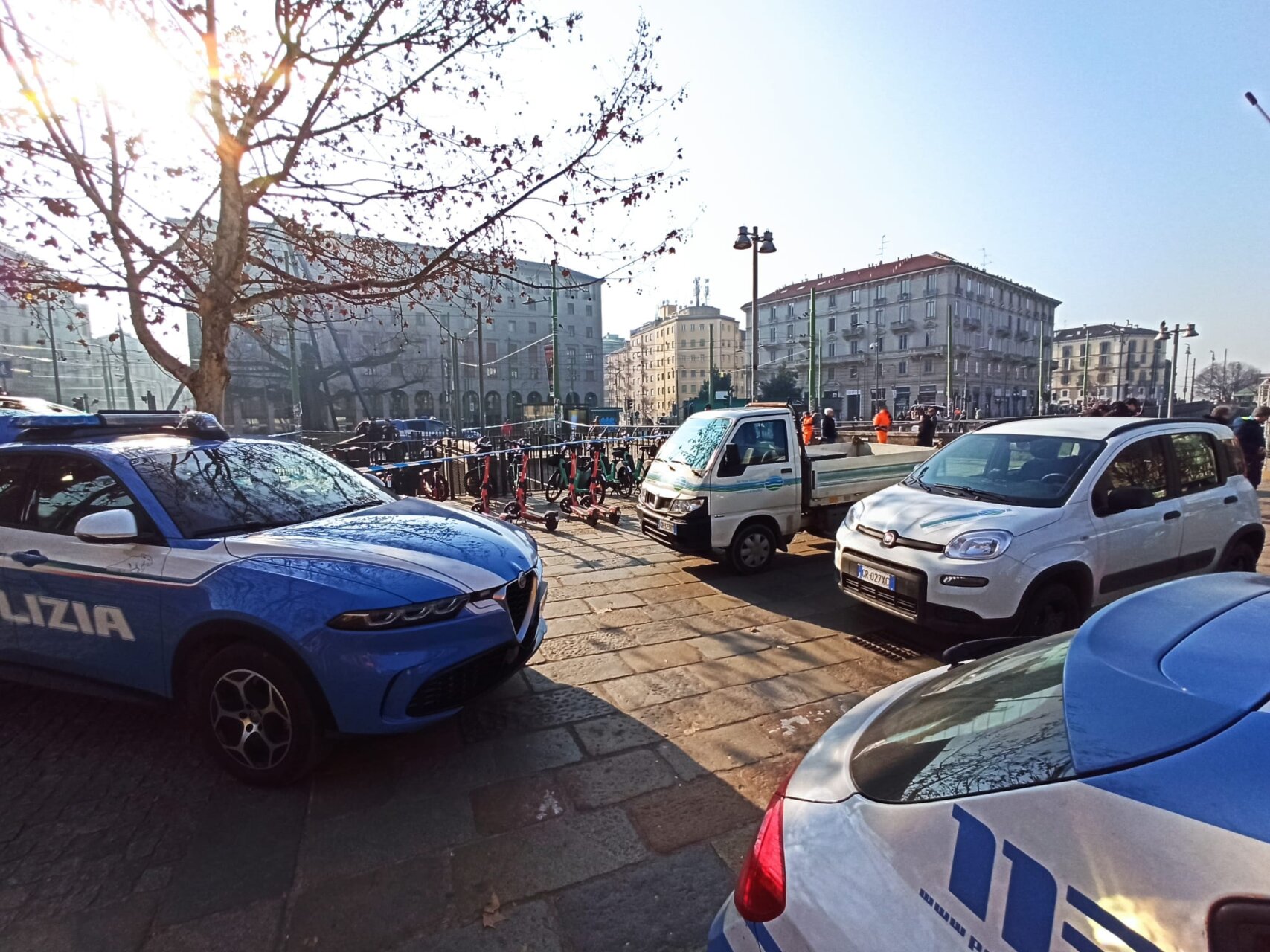 DARSENA, TROVATO ORDIGNO BELLICO INESPLOSO DURANTE PULIZIA FONDALE (FOTO 3)