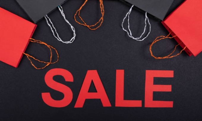 Shopping invernale, il primo fine settimana di saldi si chiude con un segno “meno”