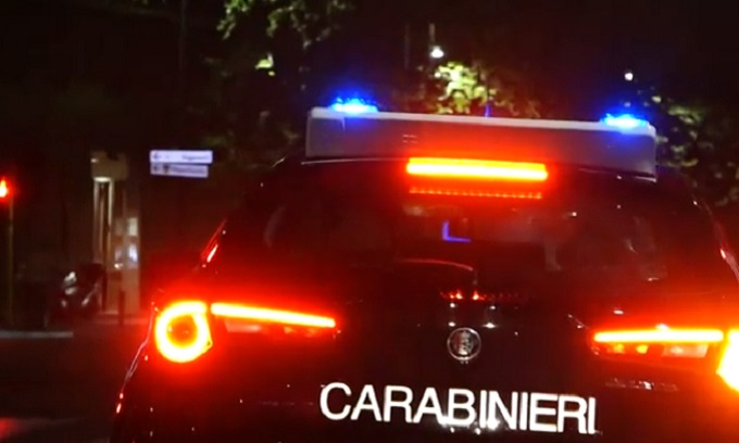 Abuso sessuale e rapina in un centro massaggi di Corsico