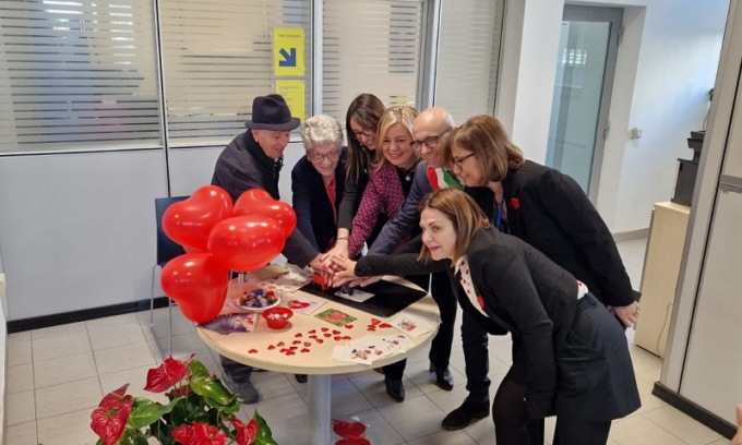 All’ufficio postale di Trezzano sul Naviglio un’iniziativa molto speciale per la Festa degli innamorati