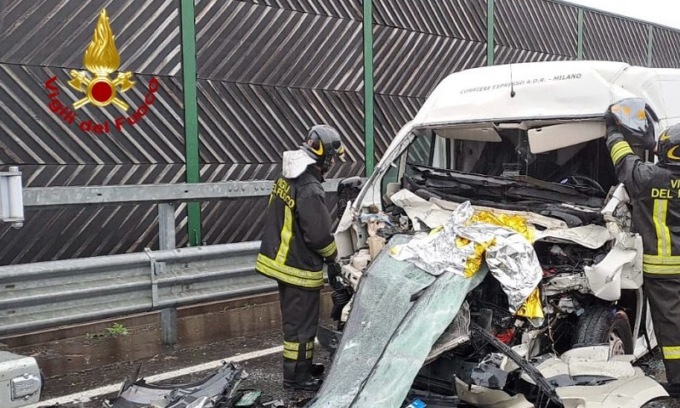 Grave incidente in autostrada: si scontrano due Tir, arriva l’elisoccorso in codice rosso