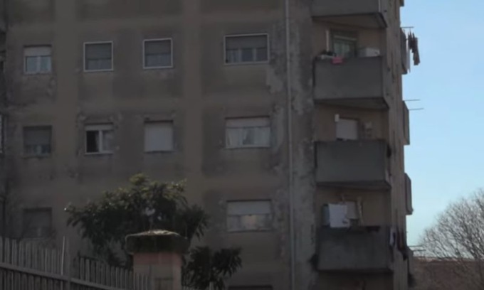 Degrado alle case Aler di Abbiategrasso: appiccato un incendio