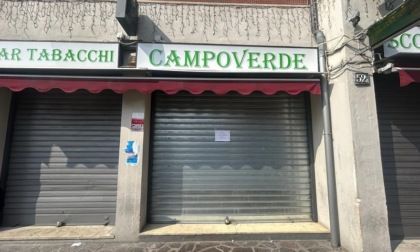 Il Questore chiude per dieci giorni il Bar tabacchi Campoverde al Gratosoglio: risse e troppi clienti con precedenti
