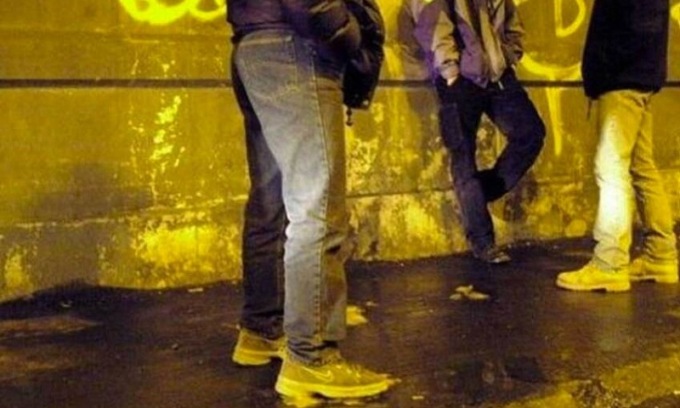 Baby gang di 15 persone rapinava minori in zona Navigli: in quattro finiscono in comunità