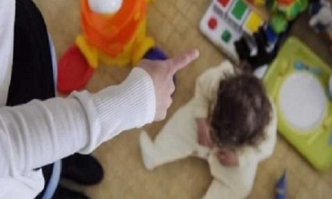 Maltrattamenti all’asilo nido di Vanzago: direttrice e maestre a processo per gli orrori