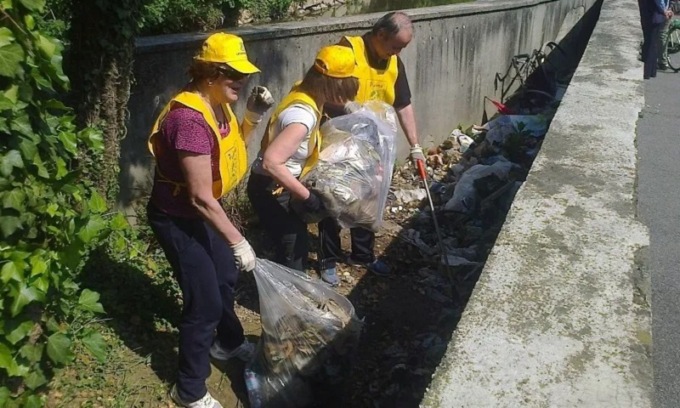 A Buccinasco la Giornata mondiale dell’acqua si celebra con la pulizia della Roggetta Triulzio