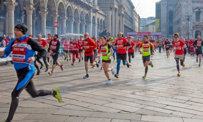 Domenica 24 marzo si corre la Stramilano per la città: orari e strade chiuse