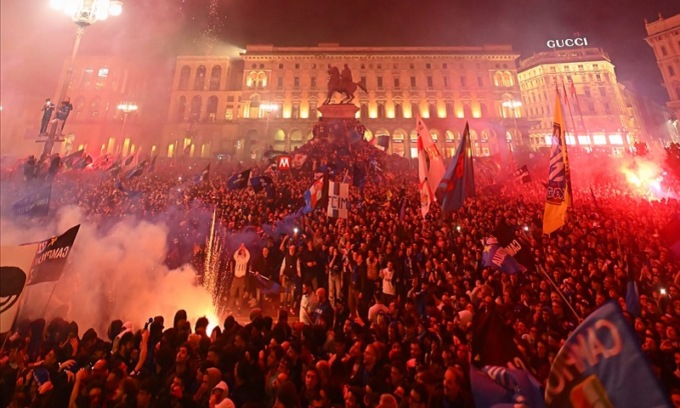 Delirio nerazzurro a Milano: è grande festa per il ventesimo scudetto