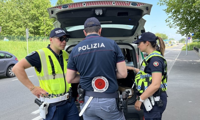Maxi operazione a Rozzano, controllati anche i centri scommesse: sorpresi minori che giocavano alle macchinette