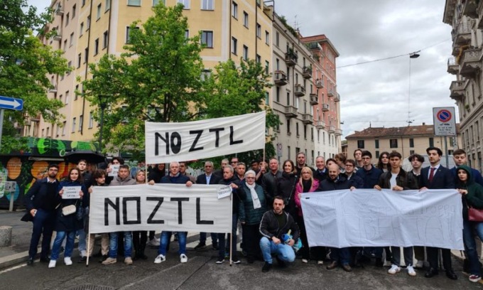 Presidio in via Ascanio contro ztl: “utile solo a fare cassa”