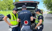 Controlli congiunti Polizia di Stato e Polizia Locale a Rozzano: identificate 109 persone, fermati 28 veicoli