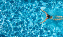 Dove passare una giornata in piscina a Milano tra relax e divertimento