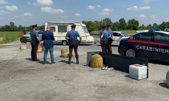 Sgomberate le aree occupate dai nomadi nel sud Milano