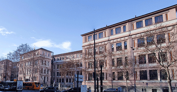 Studentessa del liceo Tenca vittima di molestie da parte di un collaboratore scolastico