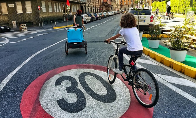 Viabilità a Milano, le novità in partenza da settembre: ok alle strade 30 all’ora e all’apertura dell’intera tratta M4
