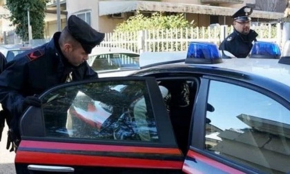 Rapinano due supermercati in un giorno: due arresti a Rozzano