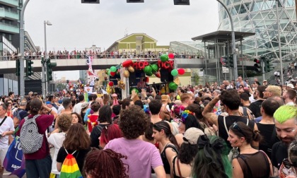 Milano Pride 2024: un'onda colorata invade Milano e chiede diritti