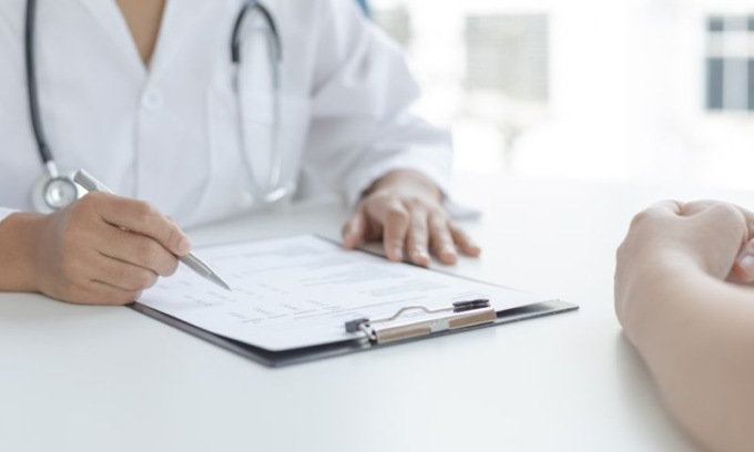 Medico di base accusato di violenza sessuale: nega tutto davanti al gip