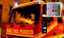 Drammatico incendio a Corsico nella notte: un uomo di 58 anni muore carbonizzato