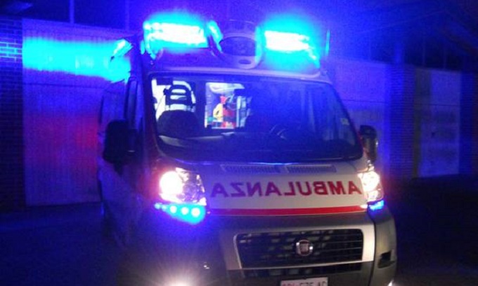 Donna muore in ospedale dopo un’emorragia cerebrale: i lividi e i sospetti su un possibile maltrattamento