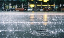 Forti precipitazioni a Milano e provincia oggi, giovedì 5 settembre: strade e metro allagate, esaonda il Seveso