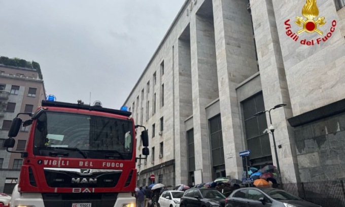 Principio di incendio al Tribunale di Milano: evacuate 500 persone