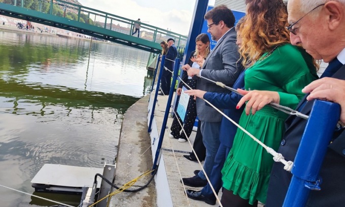 In Darsena arriva il cestino galleggiante che mangia i rifiuti e pulisce l’acqua