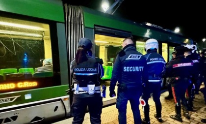 Controlli serali di Polizia locale, Carabinieri e Sicurezza Atm sul tram 15 per la sicurezza dei viaggiatori