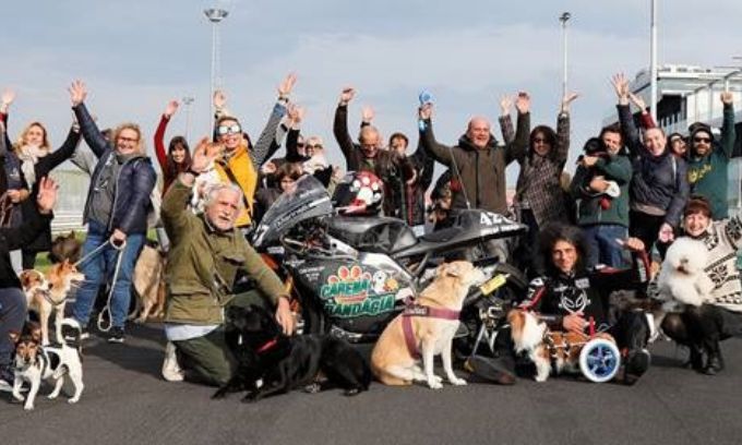Oggi alla Terrazza Duomo il “Carena Randagia’s Day”: il progetto del 1° Moto Club Animalista d’Italia