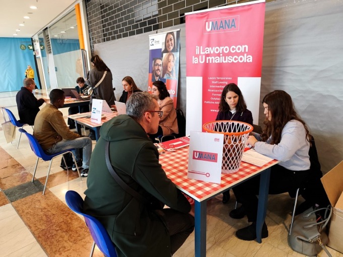 “Fiera delle professioni”, successo all’evento AfolMet di Cesano con un centinaio di iscritti