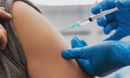 Vax Day contro l’influenza sabato 16 novembre: vaccinazioni senza prenotazione per gli over 18