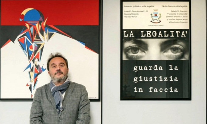 “Le vostre minacce non ci fermeranno”: un presidio di solidarietà per il sindaco Pruiti