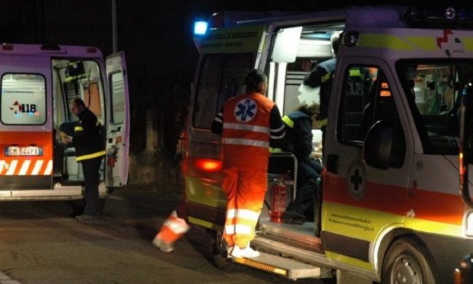 Rider in bici muore in un incidente a Milano in uno scontro fatale con un’auto