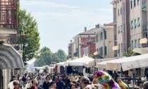 Il Mercatino da Forte dei Marmi raddoppia nei nostri comuni: sabato a Pieve Emanuele e domenica a Rozzano