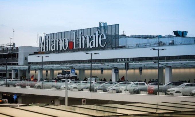 Pedo pornografia, arrestato 30enne a Linate: filmava i bambini nei bagni dell’aeroporto