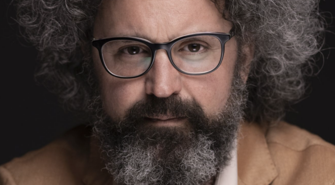 Simone Cristicchi a Sanremo con Quando sarai piccola – il video racconto