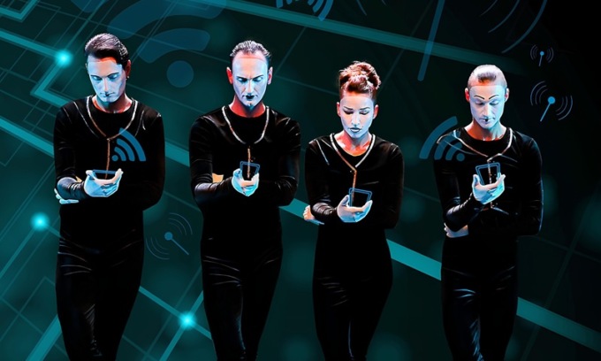 “Virtual Reality”, al Teatro Oscar lo show di virtuosismo corporeo del quartetto di mimi ucraini Dekru