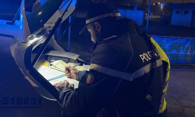 Controlli della polizia locale: denunciato un 50enne