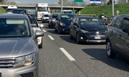 Maxi-coda in Tangenziale Est a Milano: incidente tra più auto, traffico in tilt