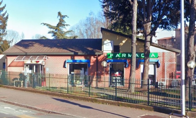 Ladri alla farmacia comunale di Buccinasco: divelto l’ingresso per rubare il cassetto