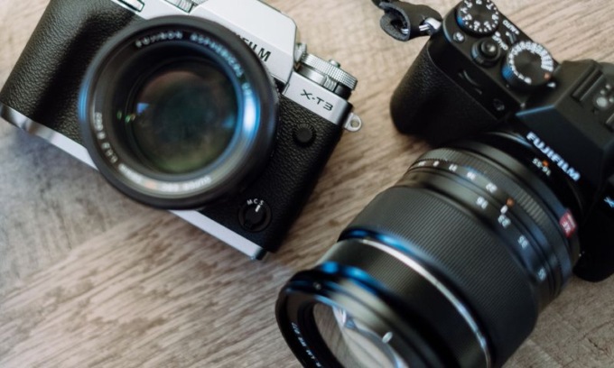 Furto di attrezzatura fotografica da 4.000 euro: ritrovata grazie a segnalazioni social e intervento della polizia