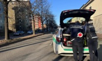 49enne fermato alla guida di un camion in stato di alterazione: la Polizia locale gli ritira la patente