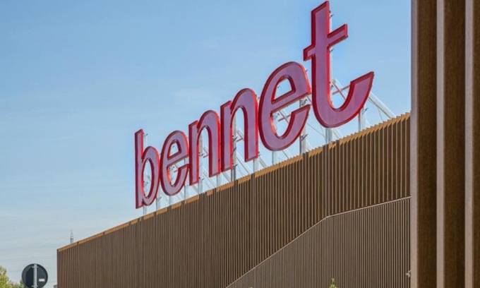 Chiusura definitiva del Bennet di Cesano Boscone: preoccupazione per lavoratori e comunità