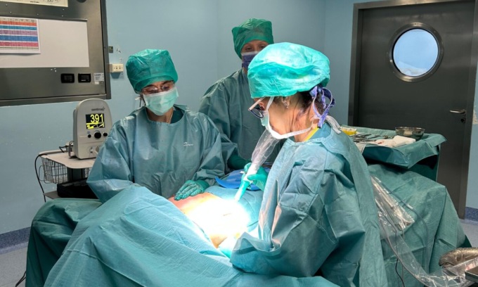 Innovazione in sala operatoria: l’ASST Rhodense si dota di chirurgia robotica