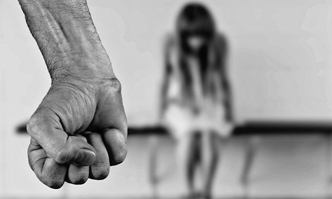 Violenza e rapina ai danni di due giovani escort sudamericane: arrestato 29enne gambiano