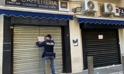 Serrande abbassate per il bar Family al Gratosoglio: aggressioni e clienti con precedenti